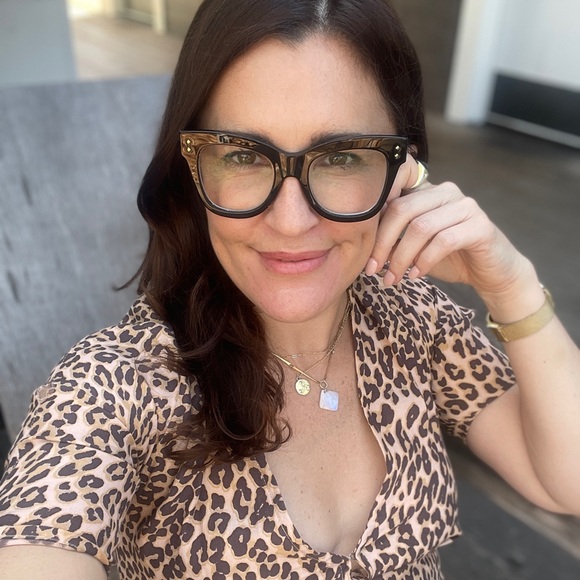 Meet your Posher, Carly - Picture 3 of 4